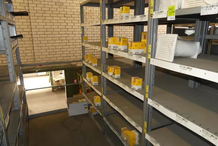 Konvolut Befestigung & Verbindungstechnik, Nieten, diverse Umfang: 2x Feldinhalt
